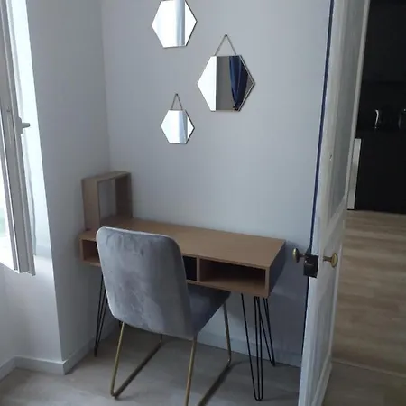 Les Volets Bleus - Deux Appartements Et Un Studio, Jardin Bourges Buitenkant foto