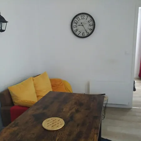 Les Volets Bleus - Deux Appartements Et Un Studio, Jardin Bourges Buitenkant foto