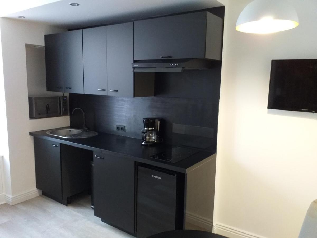 Apartment Les Volets Bleus - Deux Et Un Studio, Jardin Bourges