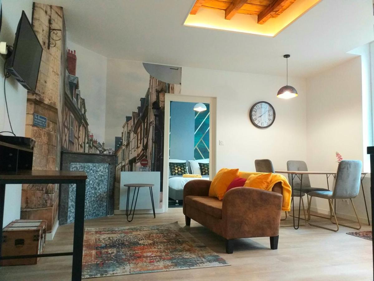 Les Volets Bleus - Deux Et Un Studio, Jardin Apartment Bourges